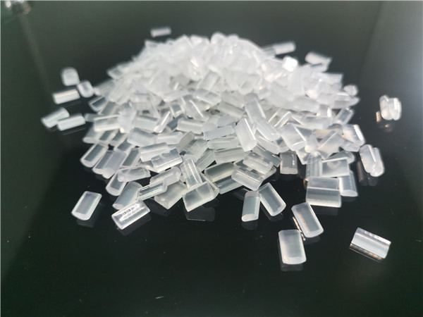 什么類(lèi)型的熱熔膜常用于服裝？